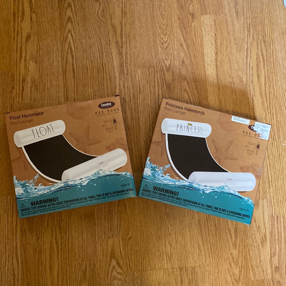 Rae Dunn Pool Lounger (2)